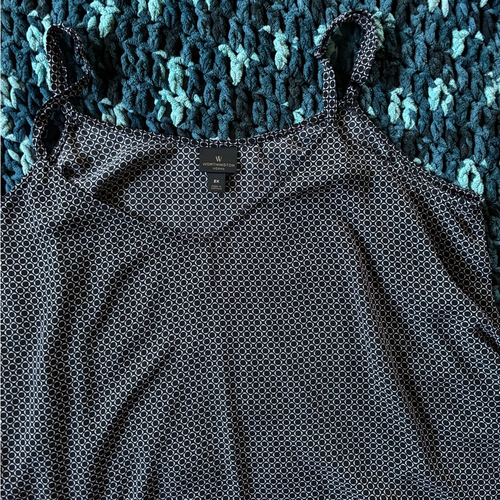 Worthington White and Blue Sleeveless Camisole Top